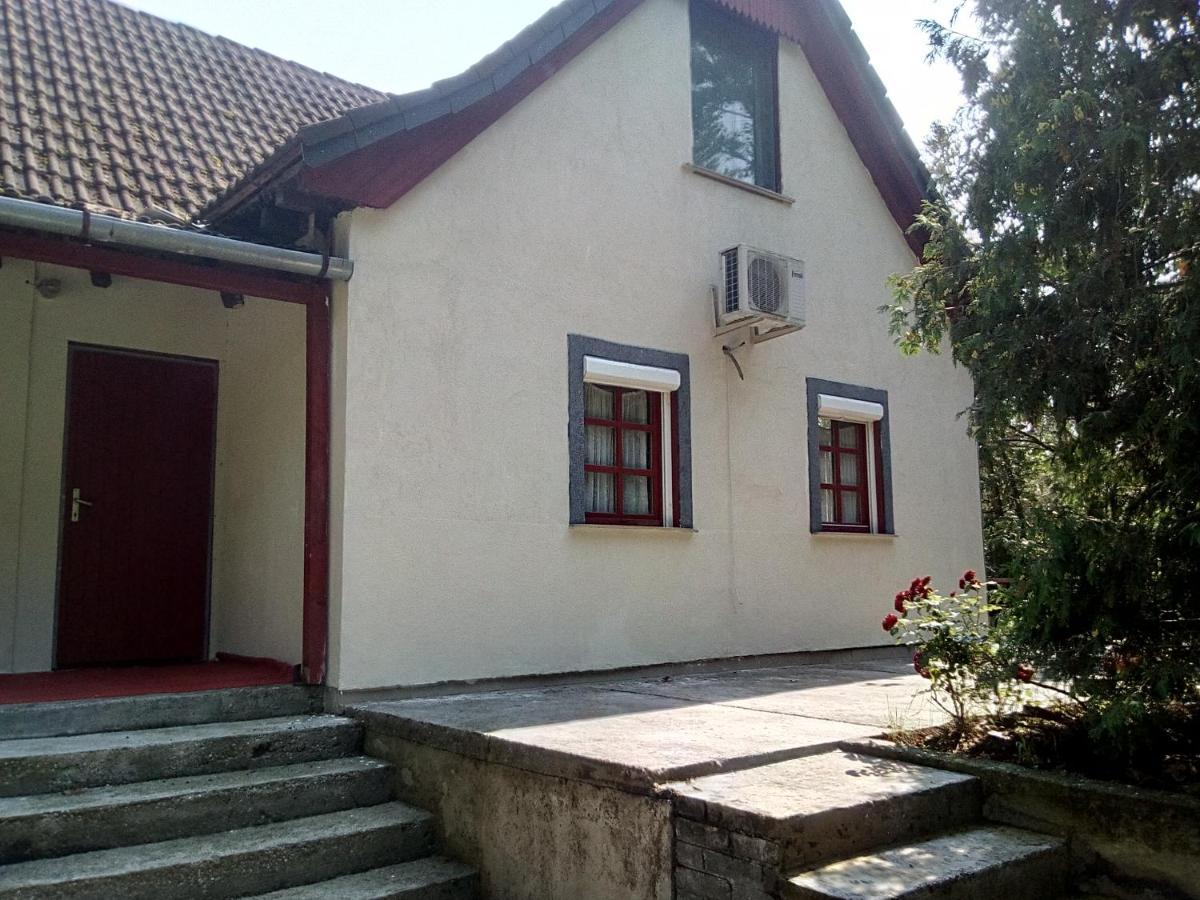 F 106 Vendégház Fertőhomok Exterior foto